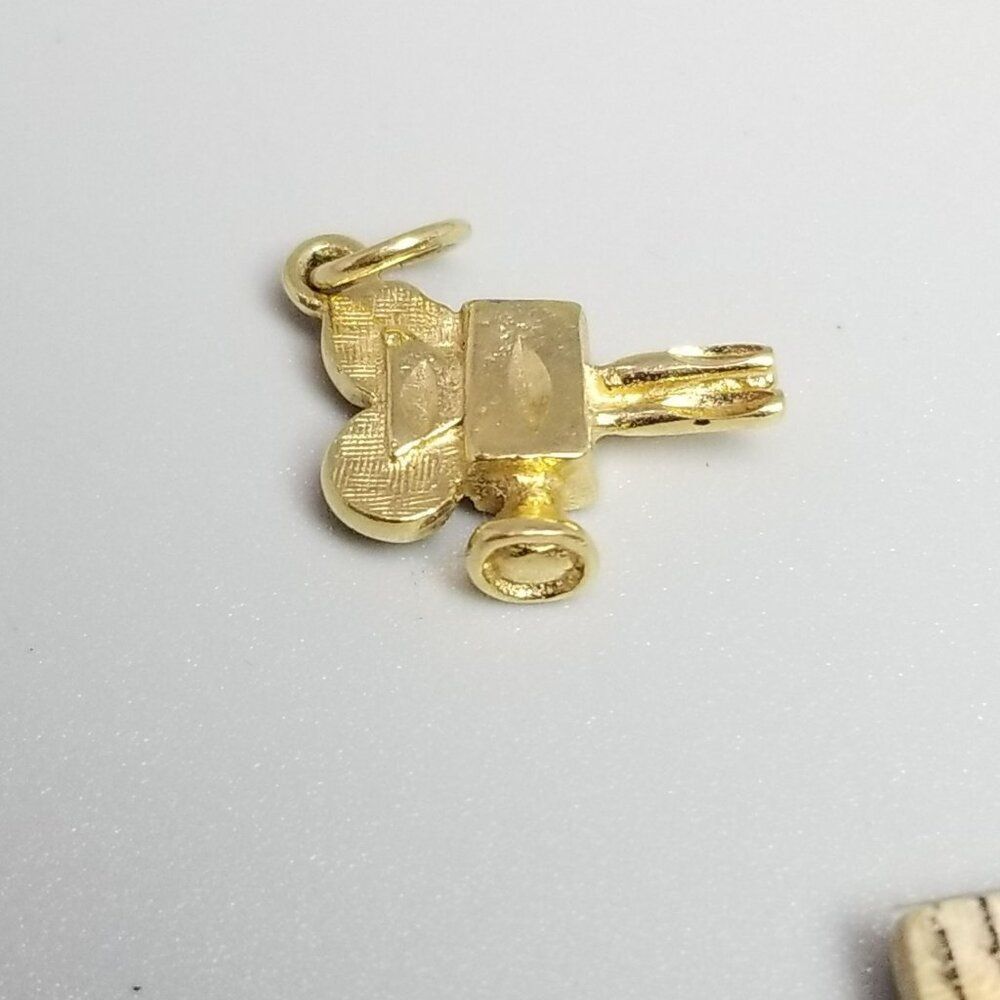 Vintage Movie Camera Charm Pendant, Gold Tone Retro Style Film Reel, Estate - Picture 3 of 6